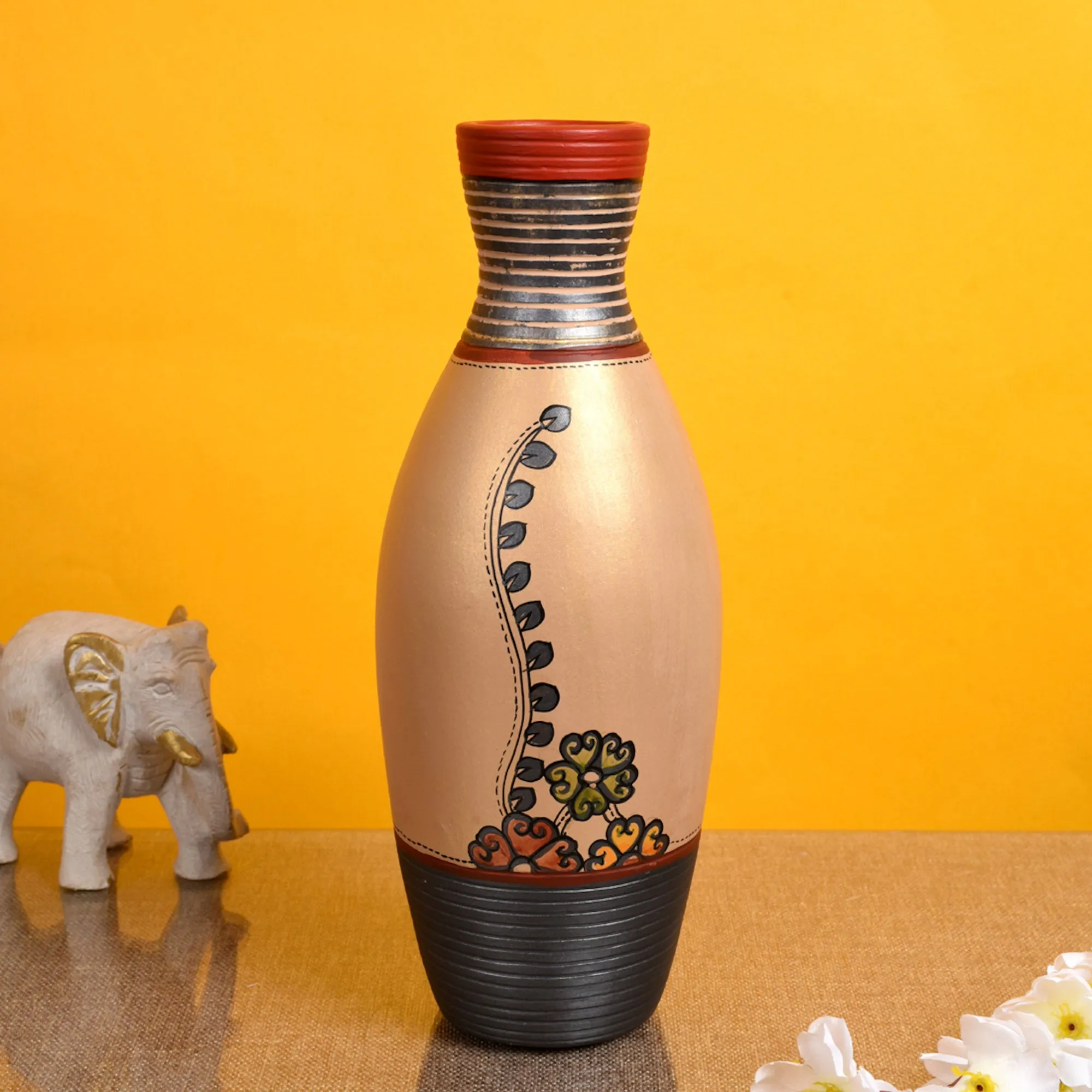 Vase Earthen Handcrafted Simmer Gold Madhubani 12x4(HxD)
